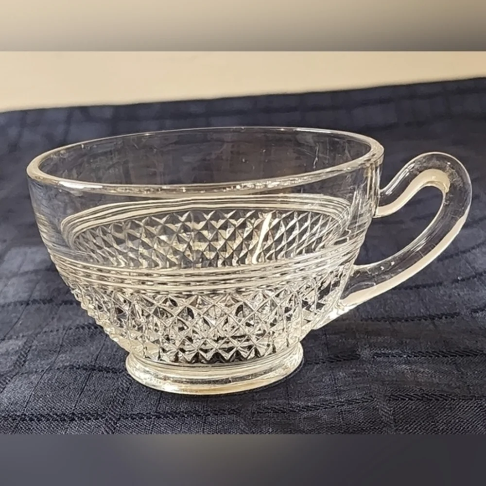Vintage Diamond Shaped Clear Cut Glass‎ Coffee/Tea Cup